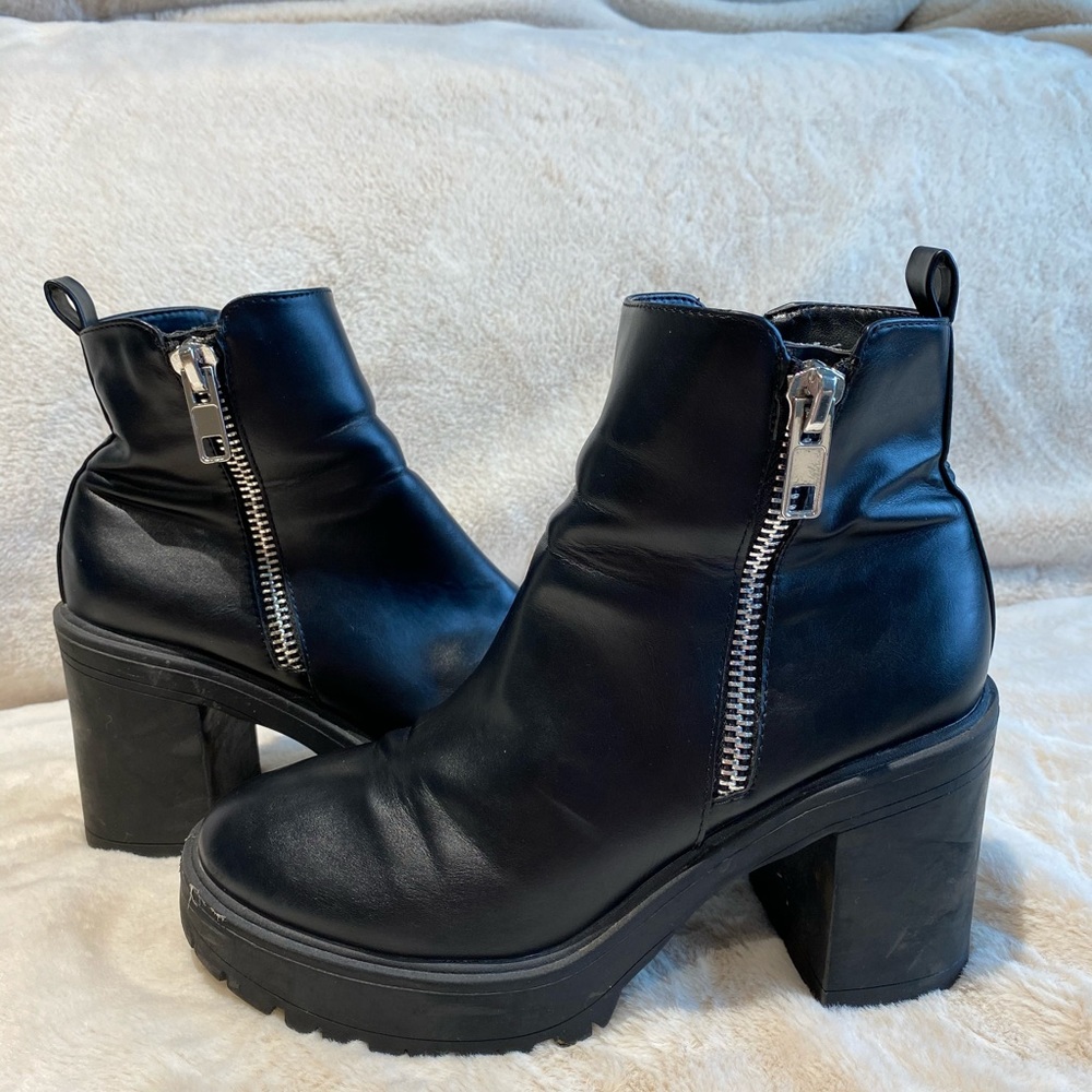 Steve Madden black leather platform booties